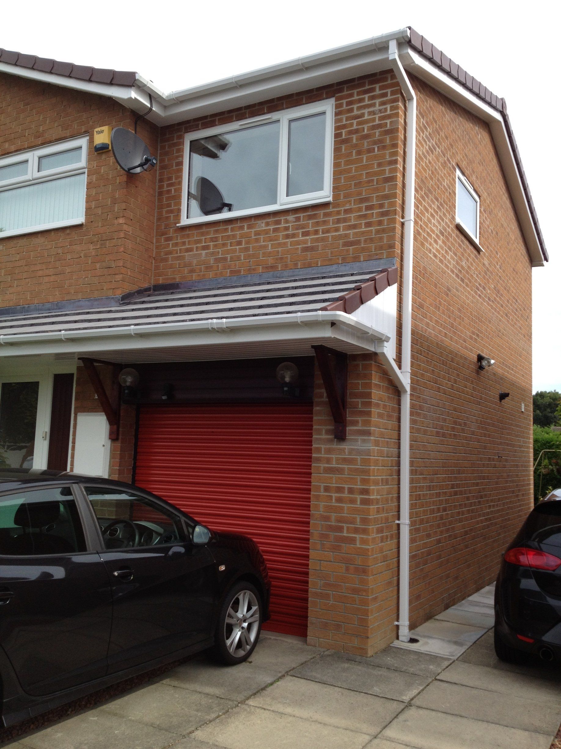 Single garage & first floor extension