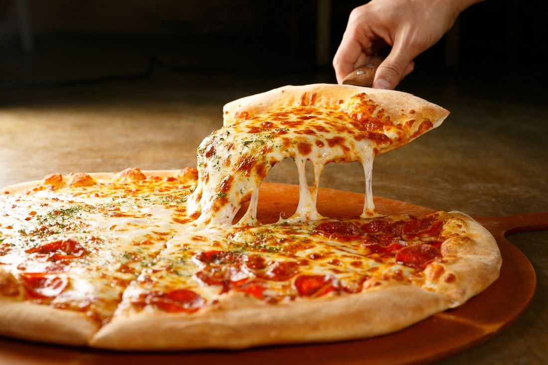 Pizza farcita da asporto