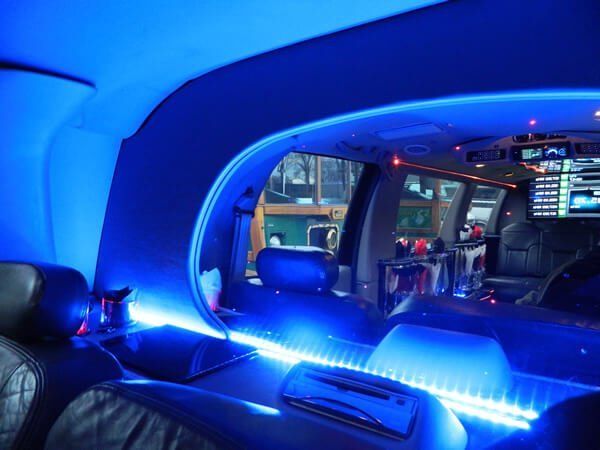 SUV limo service Olathe