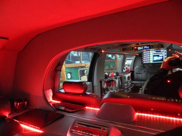 SUV limo rental service Kansas City