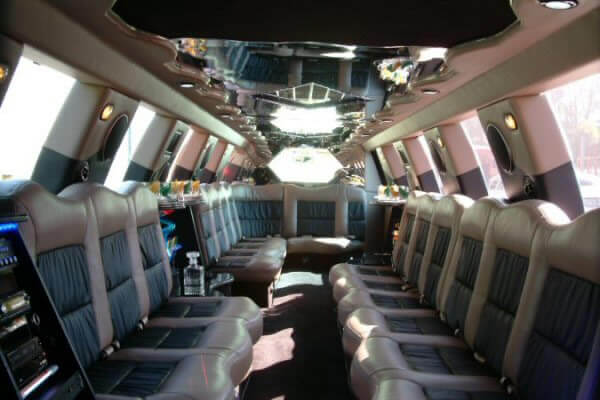 Limo Rentals in Overland Park