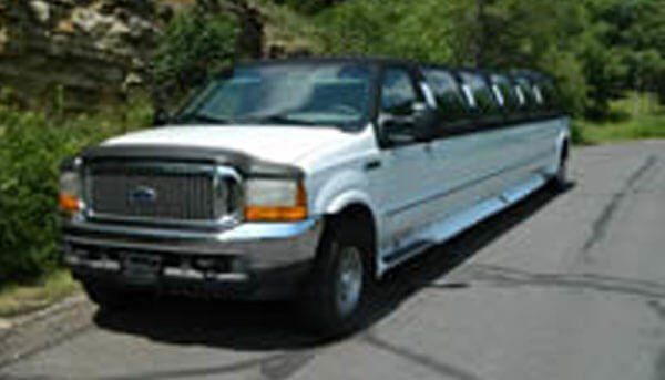 Tuxedo Limousine Service Kansas City