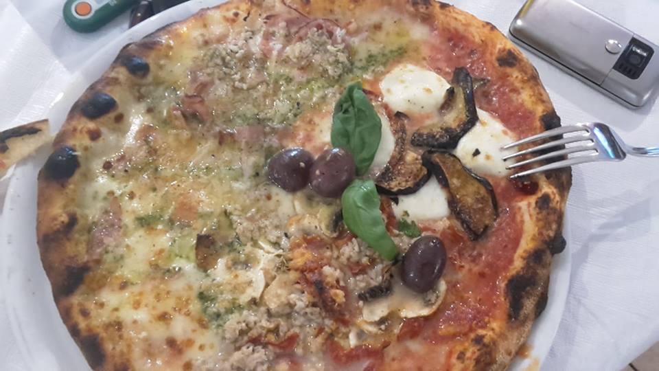 pizza doppio gusto