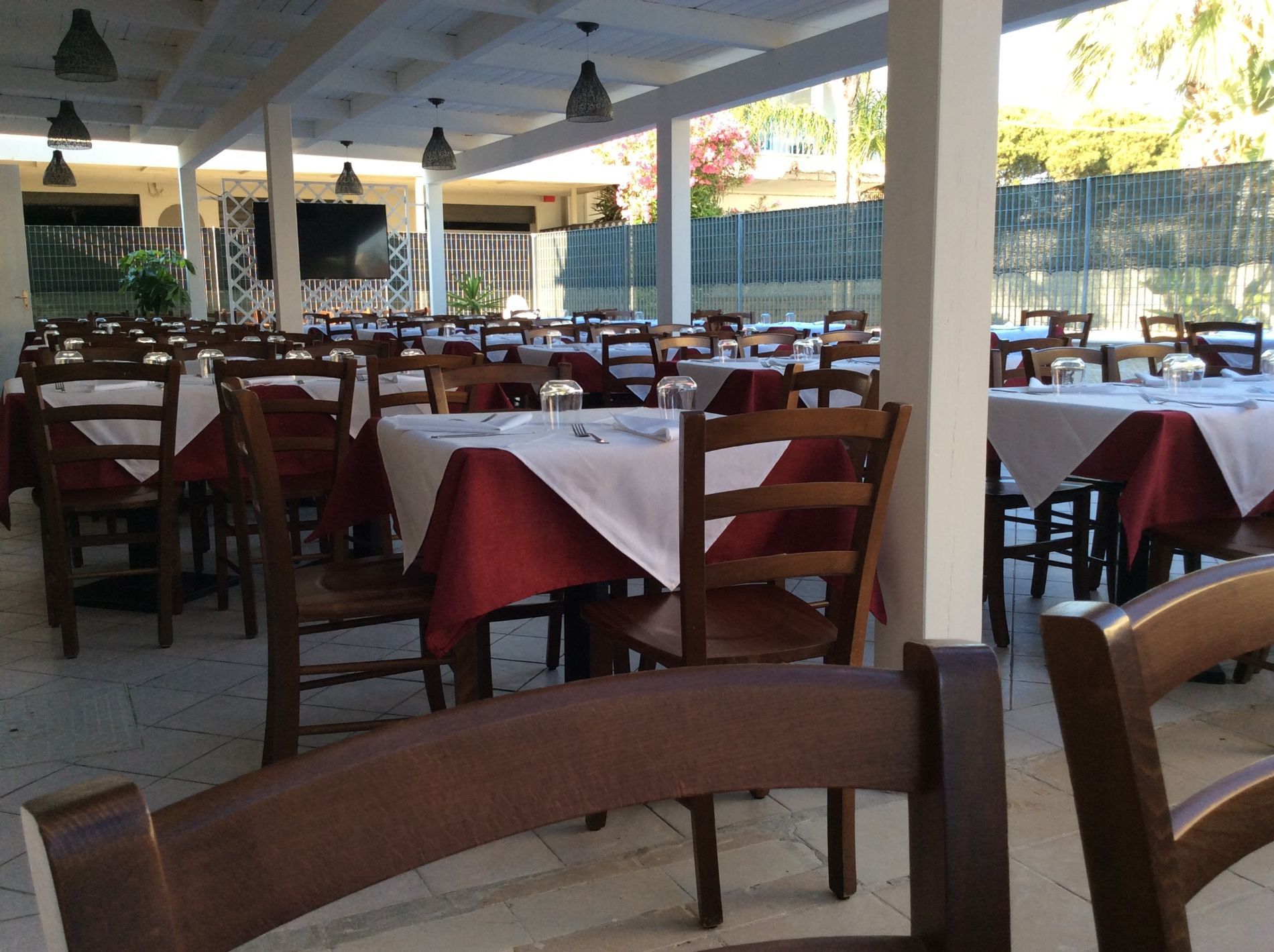 pizzeria con veranda estiva