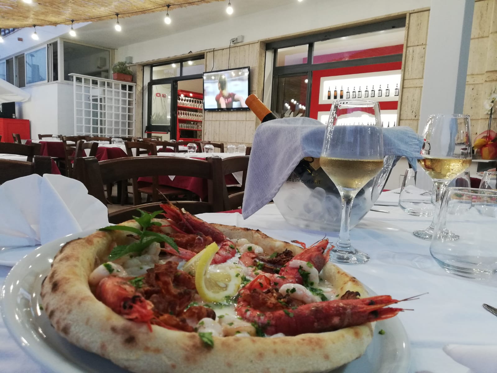 pizza con gamberi rossi