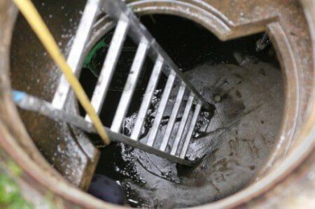 Cleaning water cistern - Sewer and Drain Cleaning in Lexington, Kentucky Cleaning water cistern - Sewer and Drain Cleaning in Lexington, Kentucky