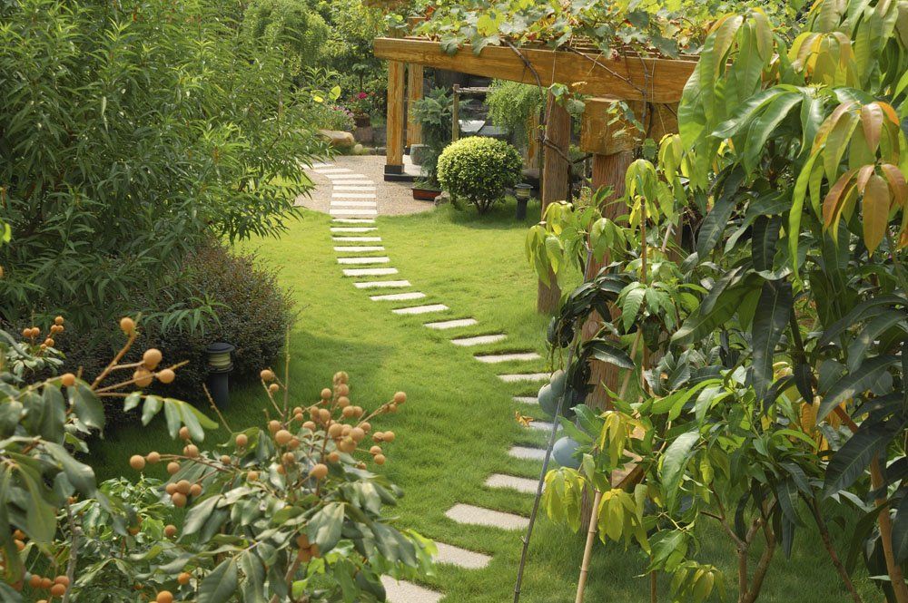 Landscaping Design with Step Pattern — Highland Park, IL — Aurelio Landscaping