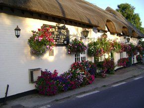 Sunday Lunch - Aldworth, Reading - The Four Points Inn - Pub Pub