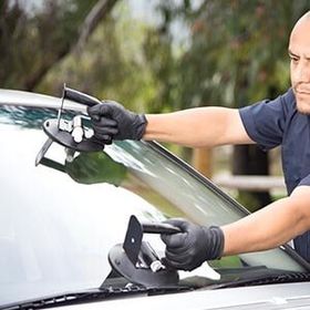 Commercial Vehicle Glass — Removing the Windshield in Detroit, MI