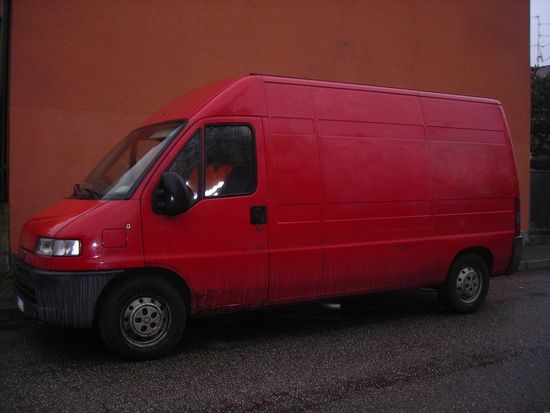Furgone per sgombero locali