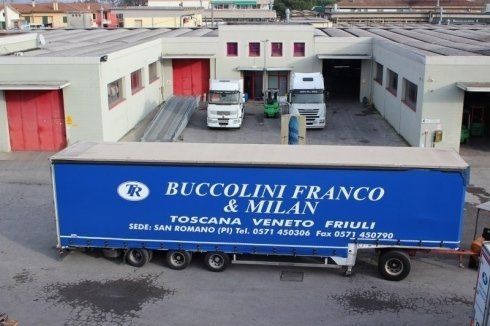 capannone deposito merci