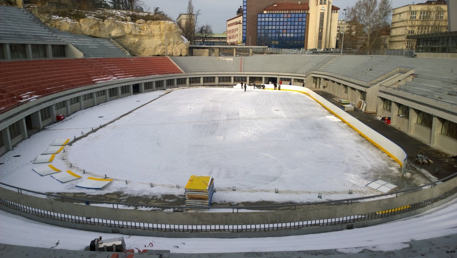 Aufbau Eislaufplatz