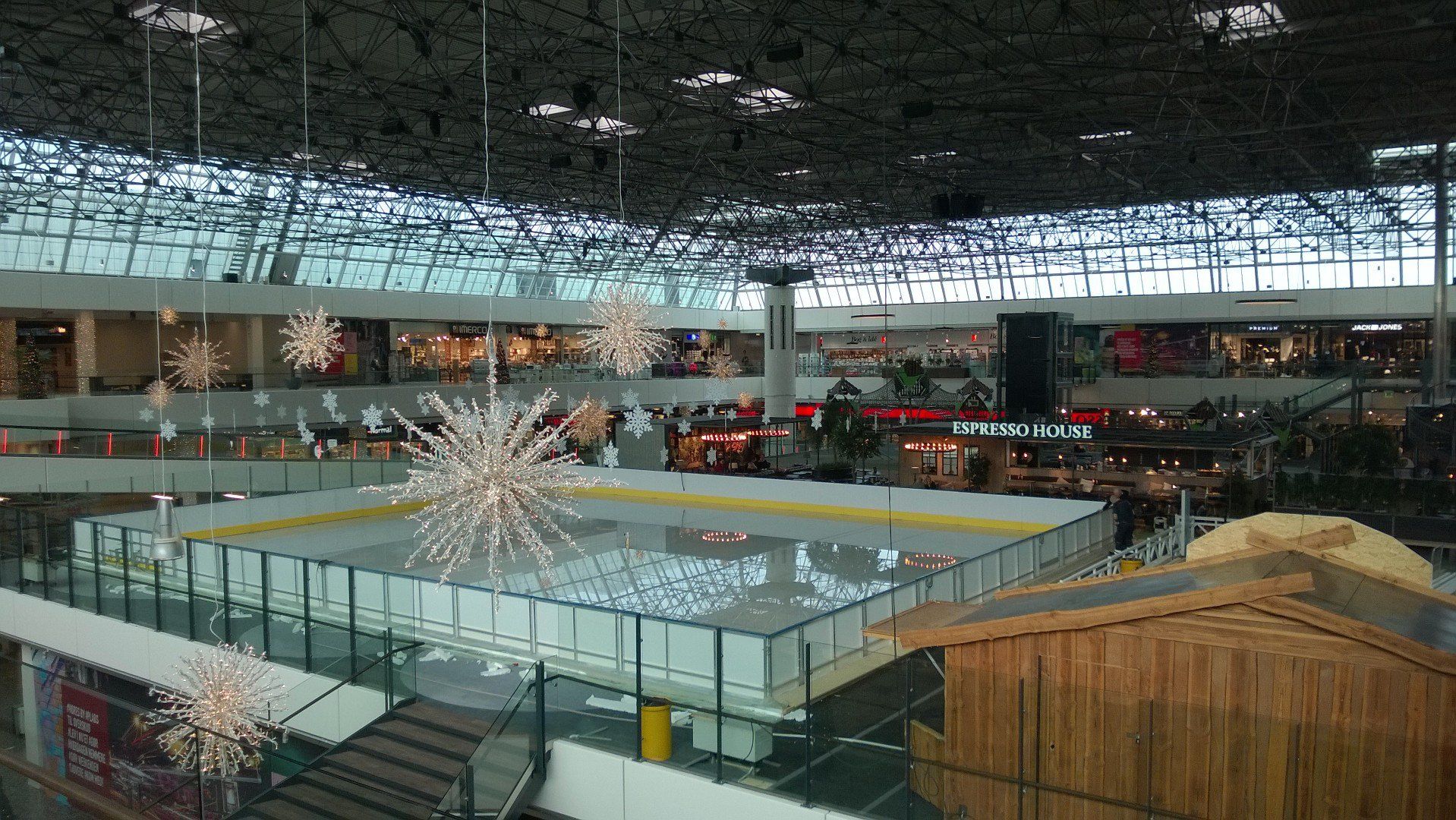Eisplatz Einkaufsmall