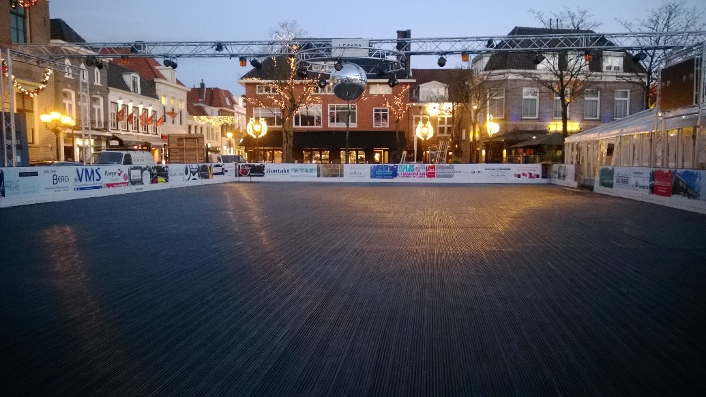 Matten Eisplatz
