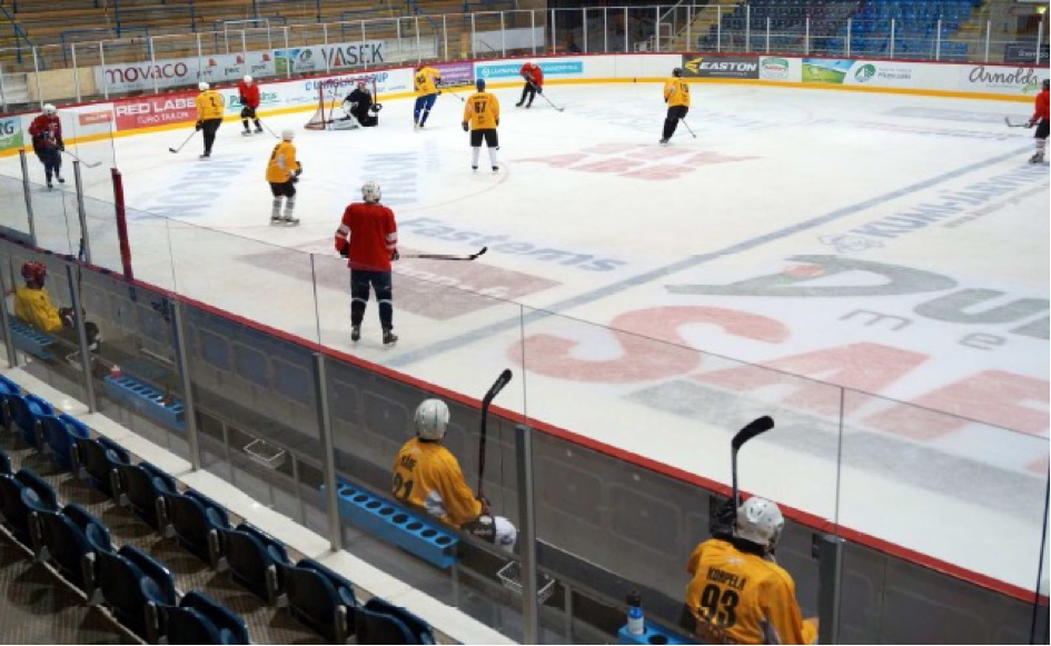 Eishockeyplatz