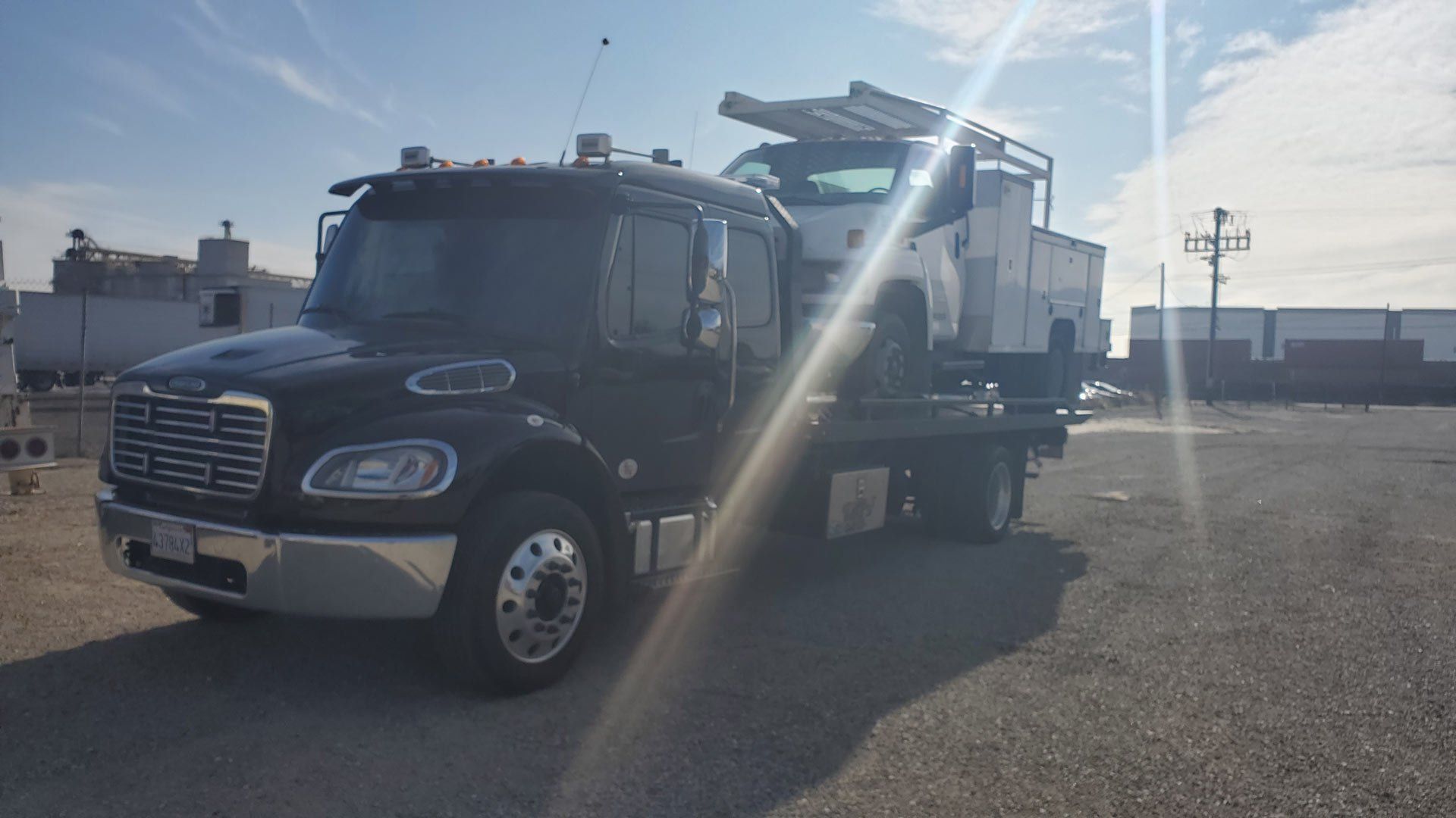 Mini Truck On Tow Truck | Riverside, CA | Unique Auto Transport