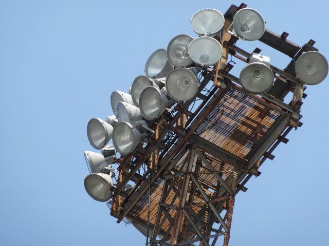 HIGH MAST LIGHT FIXTURES