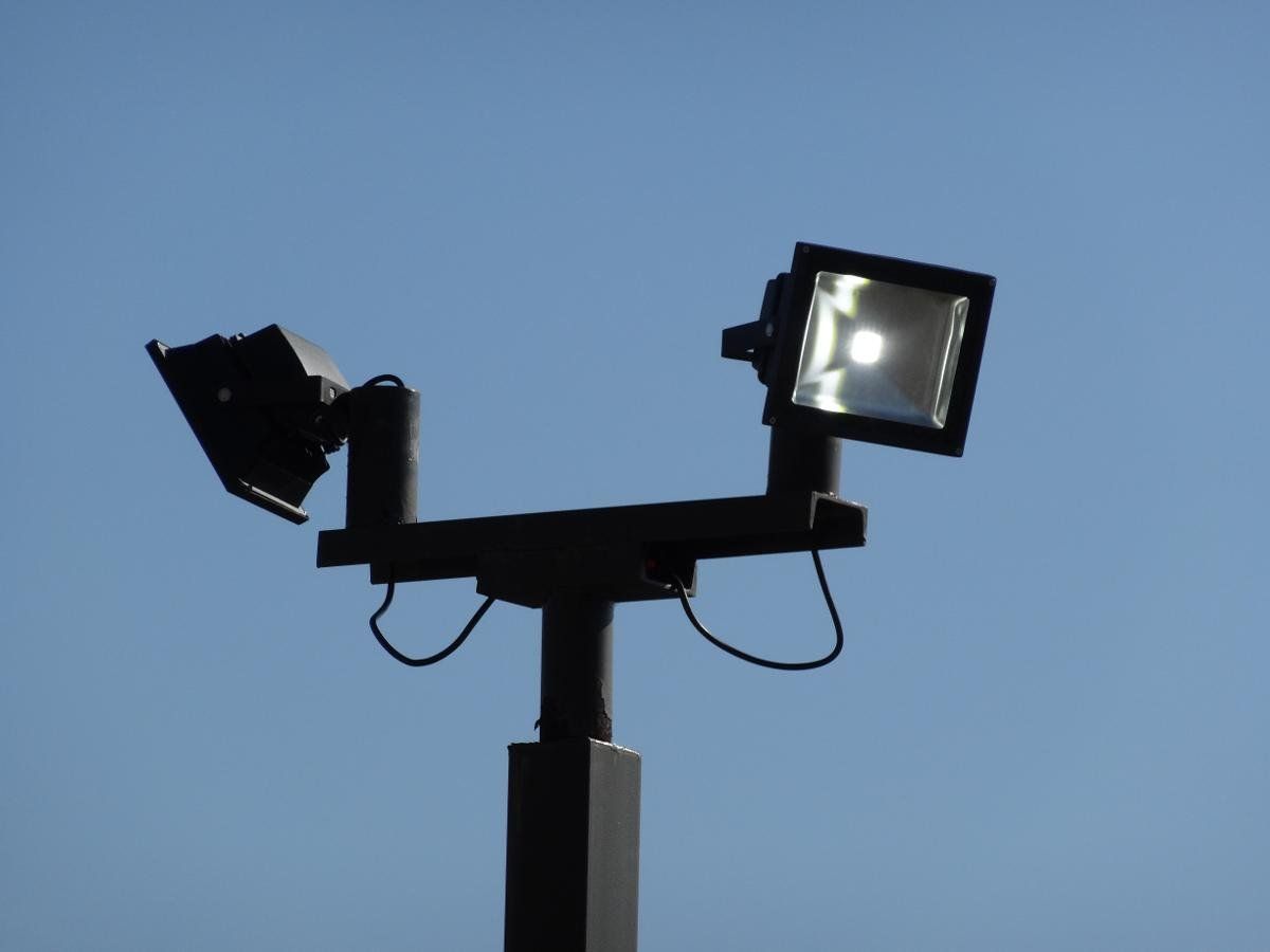 FLOOD LIGHTS