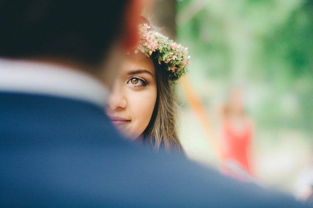 bride eyes