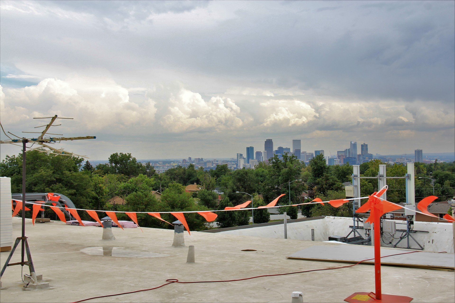 A commercial flat roof being installed.