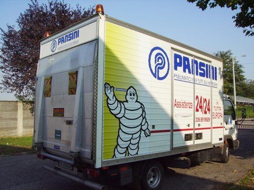 decorazione automezzi pavia