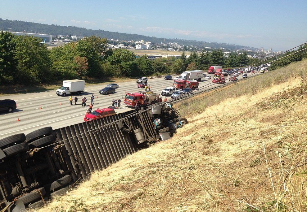 Damaged Truck — Seattle, WA — Gary's Westside Towing