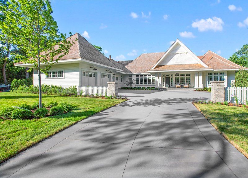 Concrete Driveway — Dacula, GA — Pablo’s Landscape Inc. Concrete Driveway — Dacula, GA — Pablo’s Landscape Inc.
