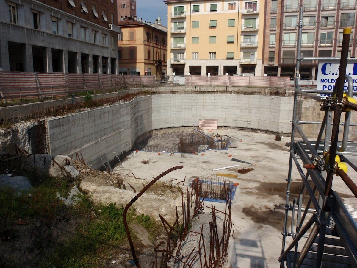 View of access ramp zone with local pump foundation reinforcement