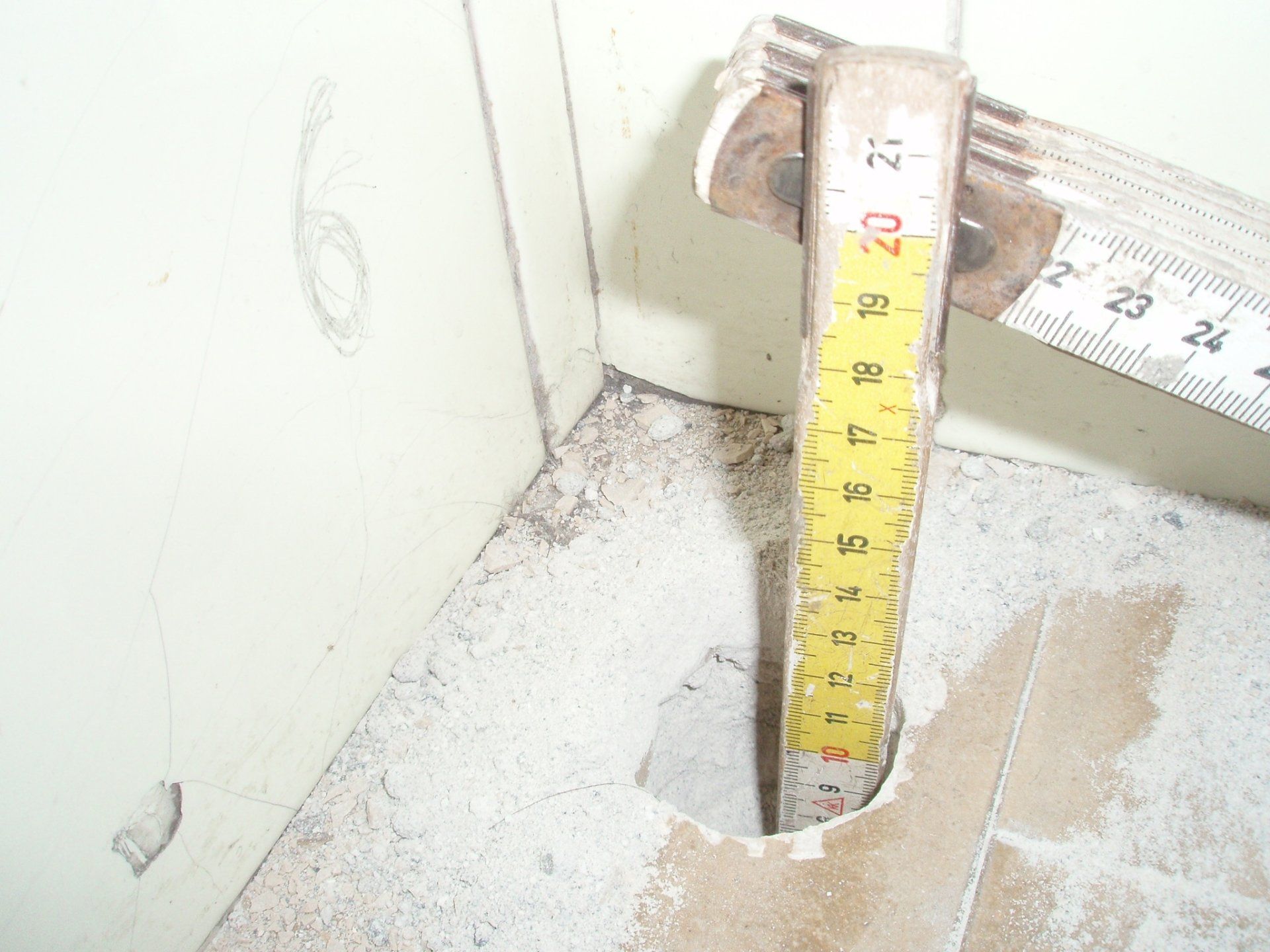 Survey measurement 6 on the floor