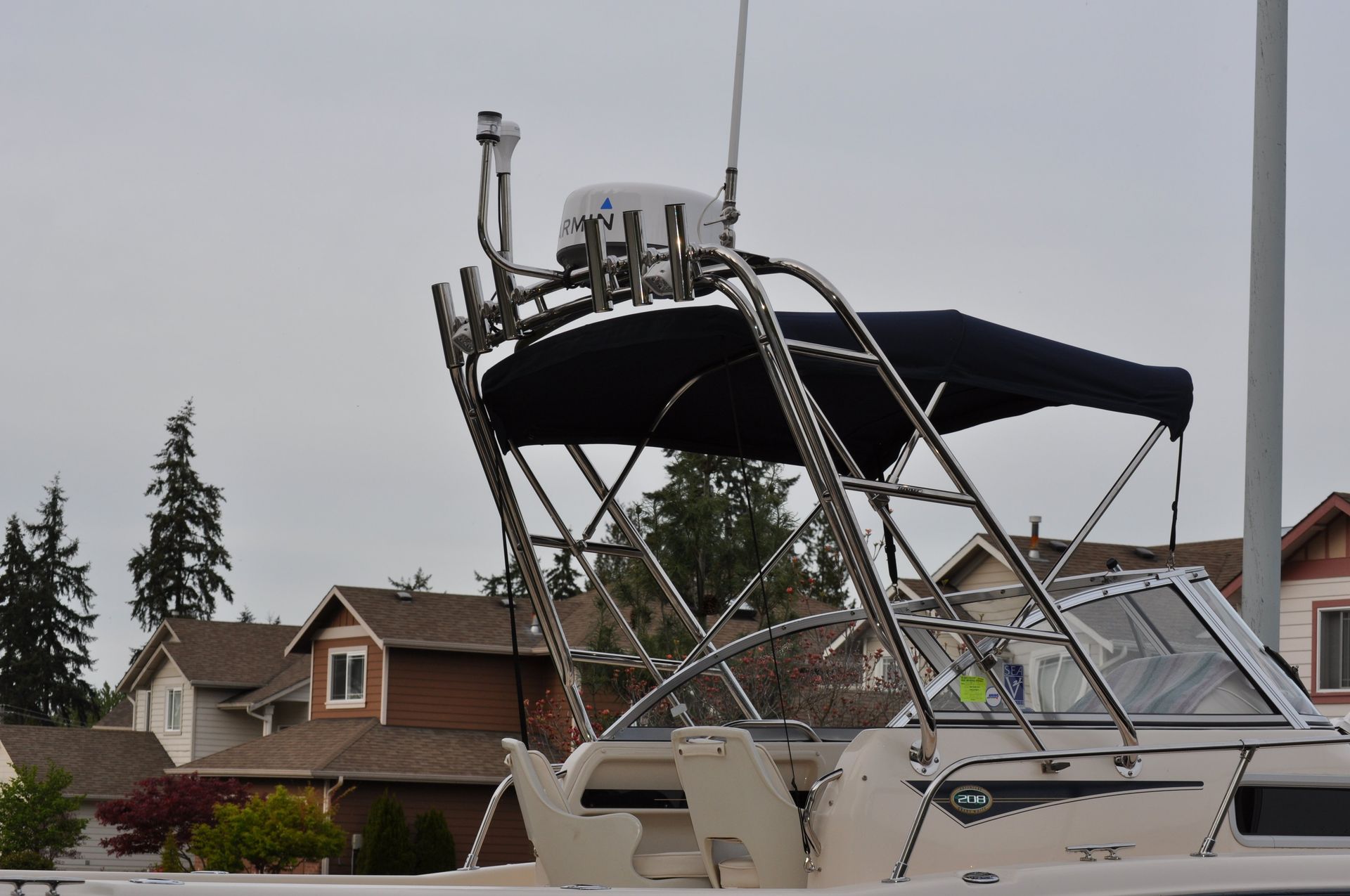 Custom stainless steel full-size radar arch with rod holders by Tanner Manufacturing. 