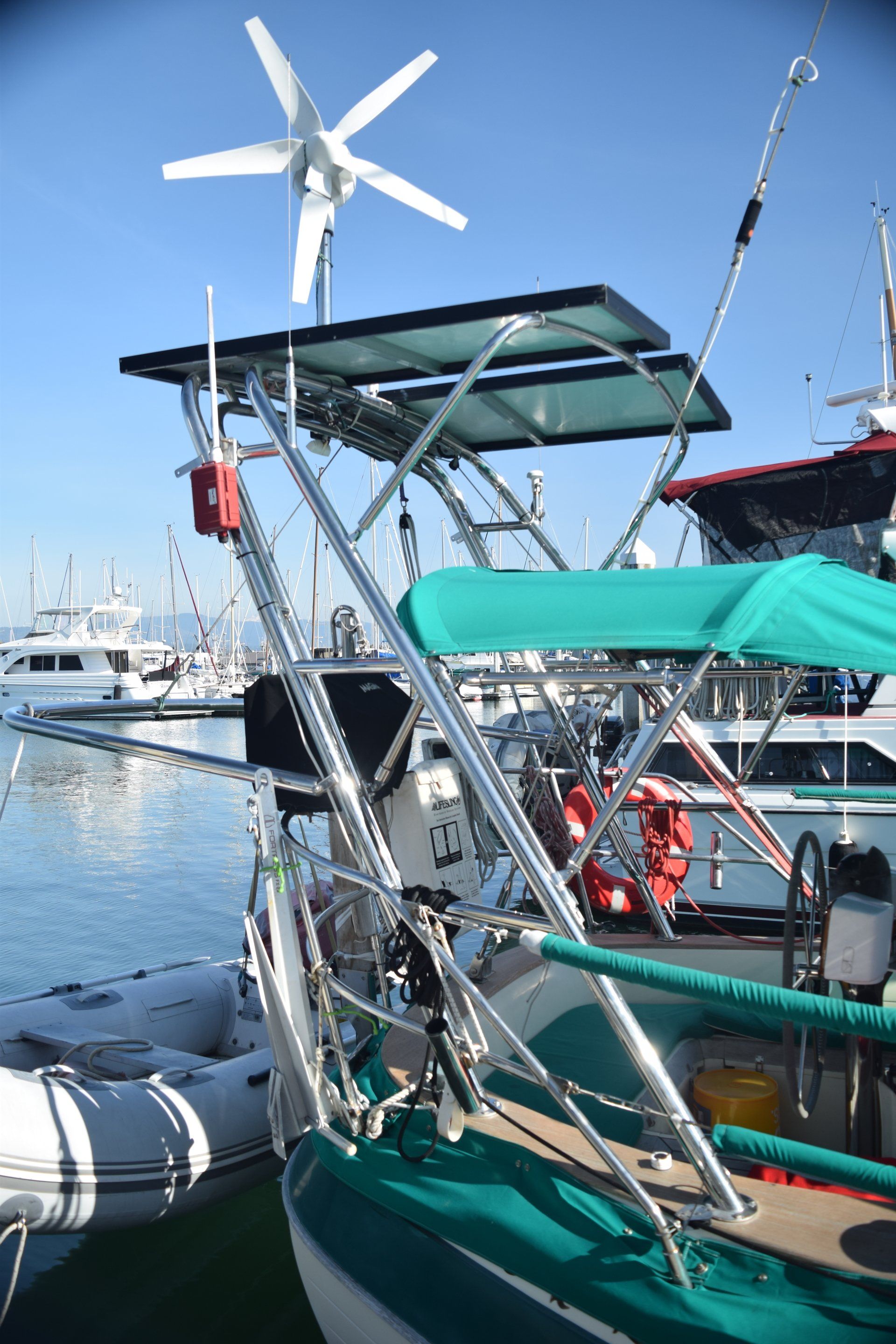 Stainless steel sailboat arch by Tanner Manufacturing.