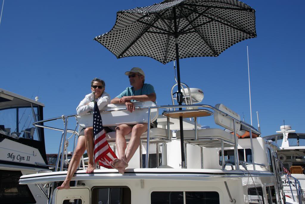 Stainless steel sky lounge and sundeck railings by Tanner Manufacturing installed on an American Tug.
