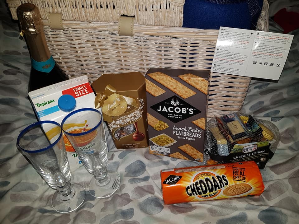 picnic hamper luton