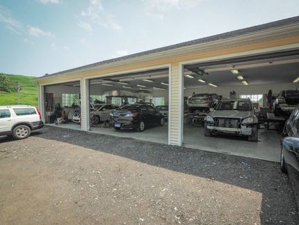 The Body Shop 110 LLC - garage