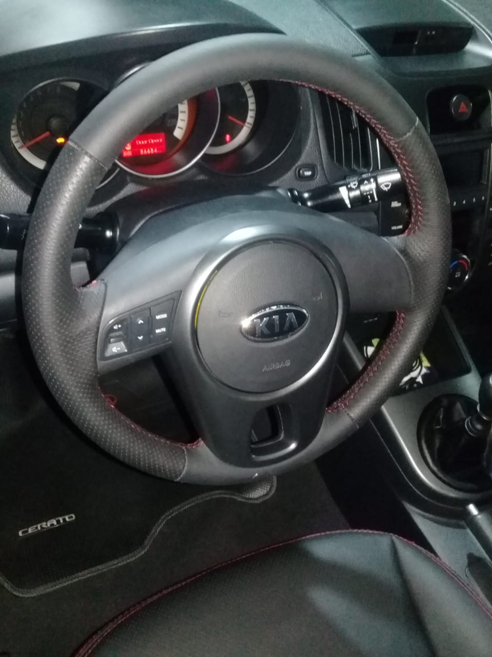 PIJAMAS CUBREAUTOS Y TIMONES