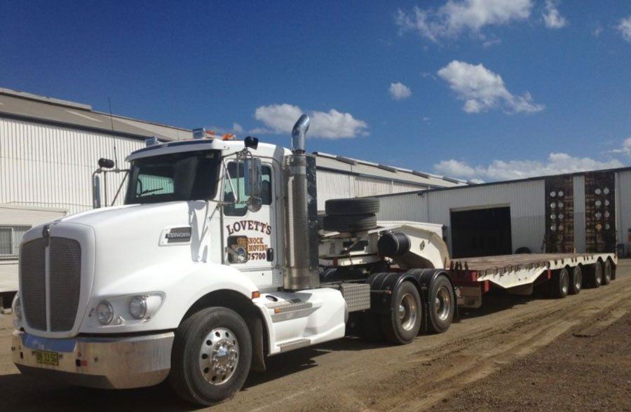 Lovett's Cessnock truck
