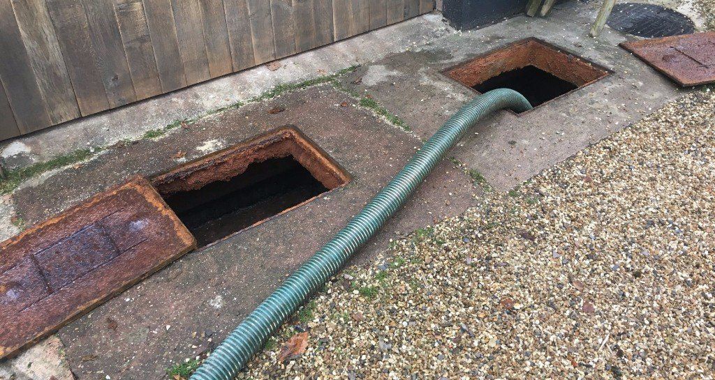 Emptying septic tank