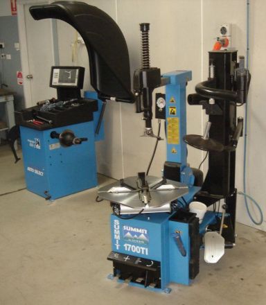 Tyre Changer & Wheel Balancer