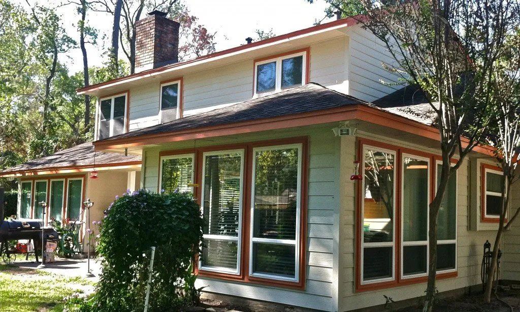 Single Hung Windows on the back right side of the house