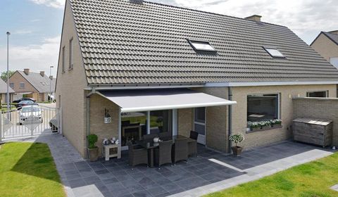 Retractable awnings