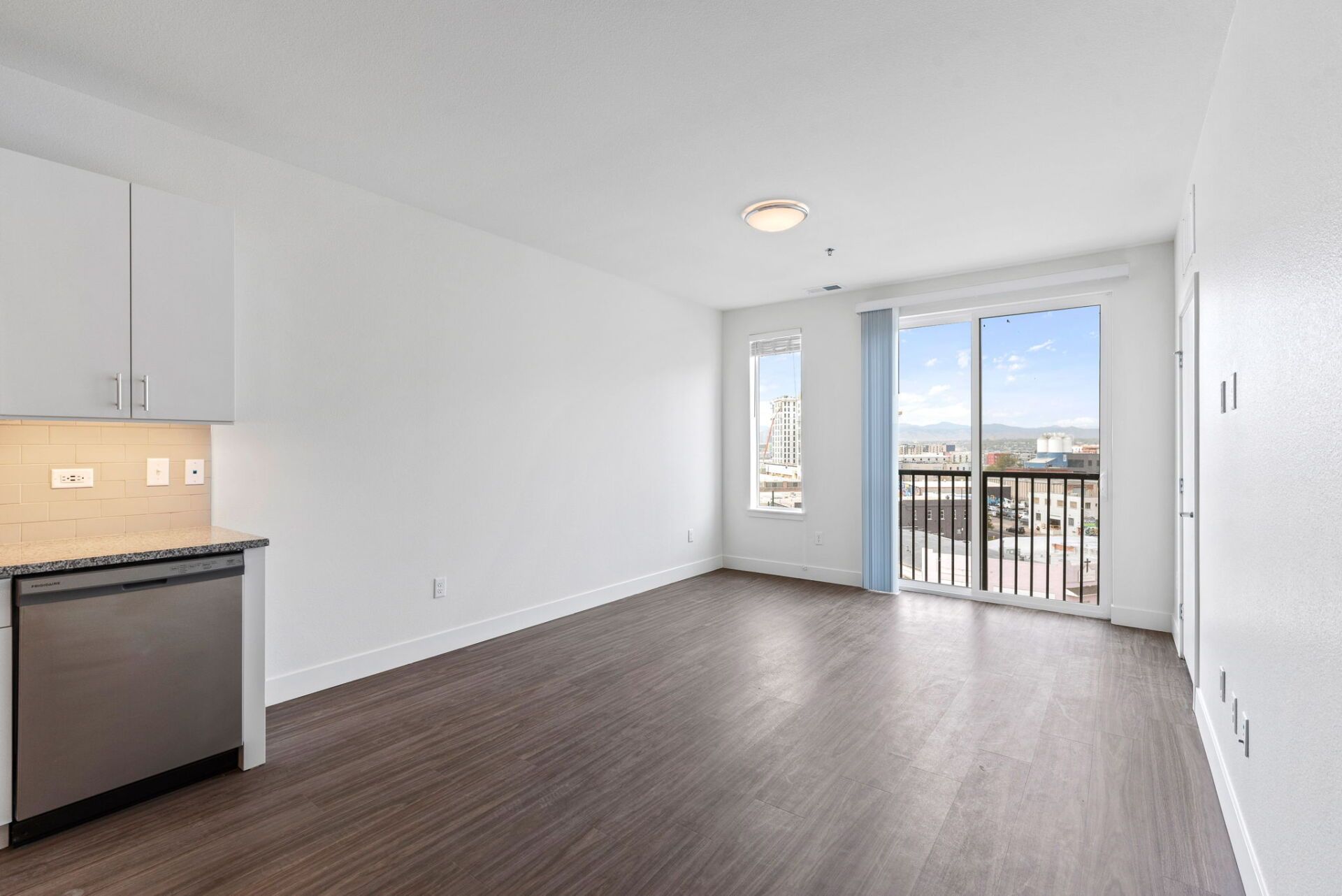 Dali (1 Bedroom)