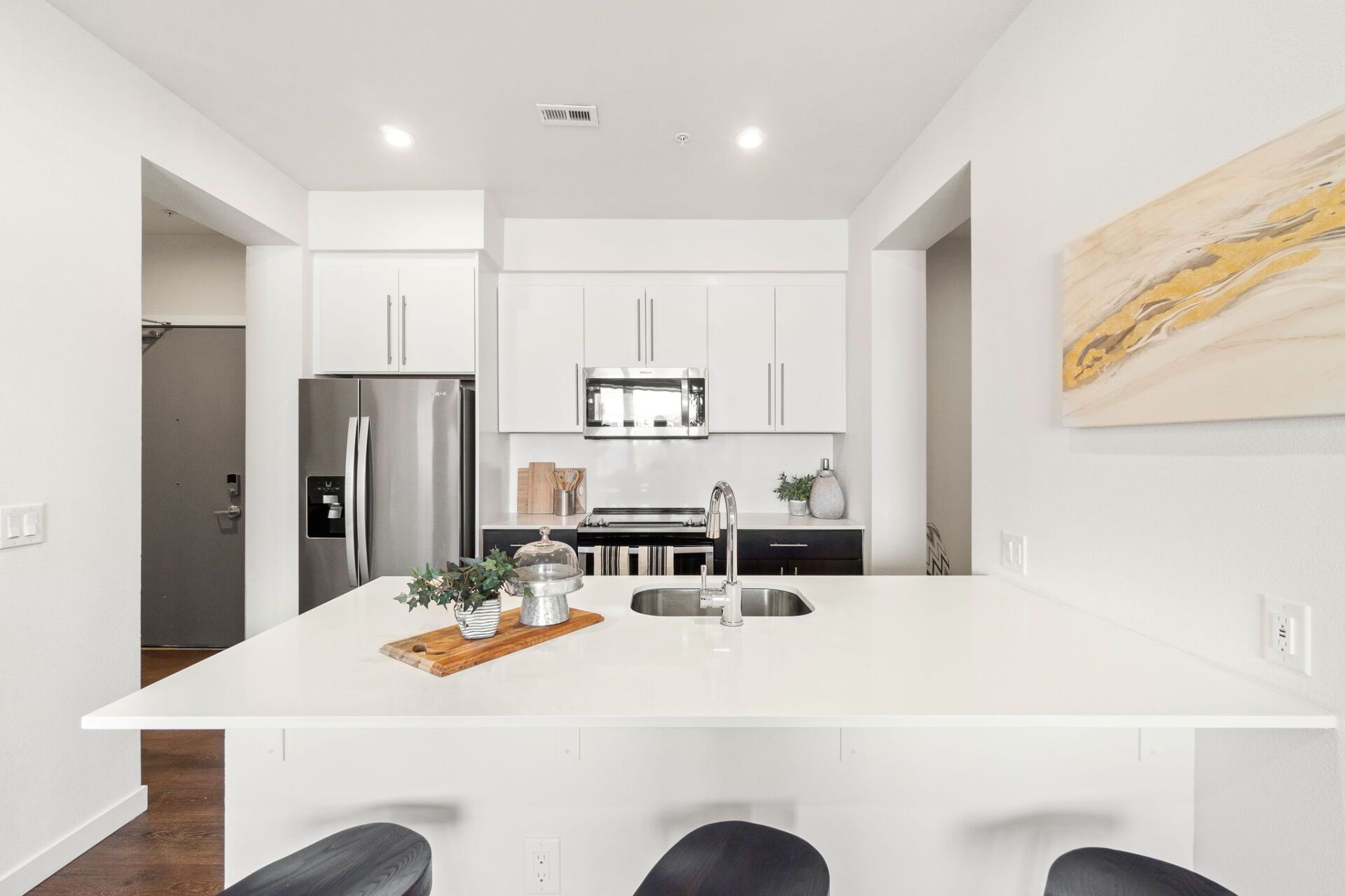 mile high apartments B2
