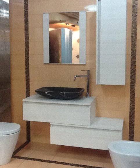 Bagno con mobile