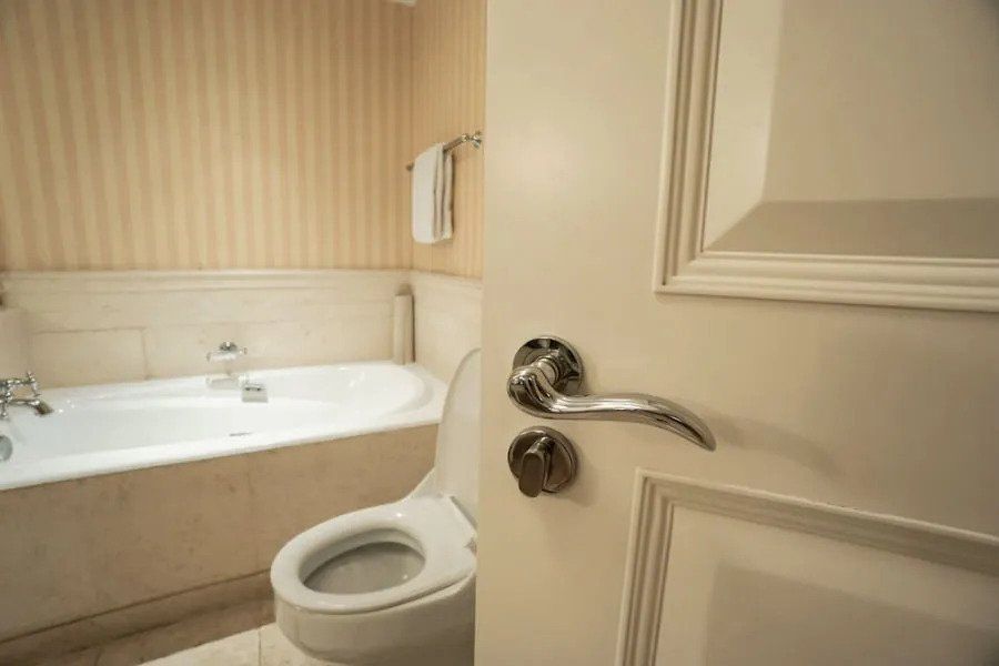 Clean Bathroom — Houston, TX — Dixie Safe & Lock Service Inc. Clean Bathroom — Houston, TX — Dixie Safe & Lock Service Inc.