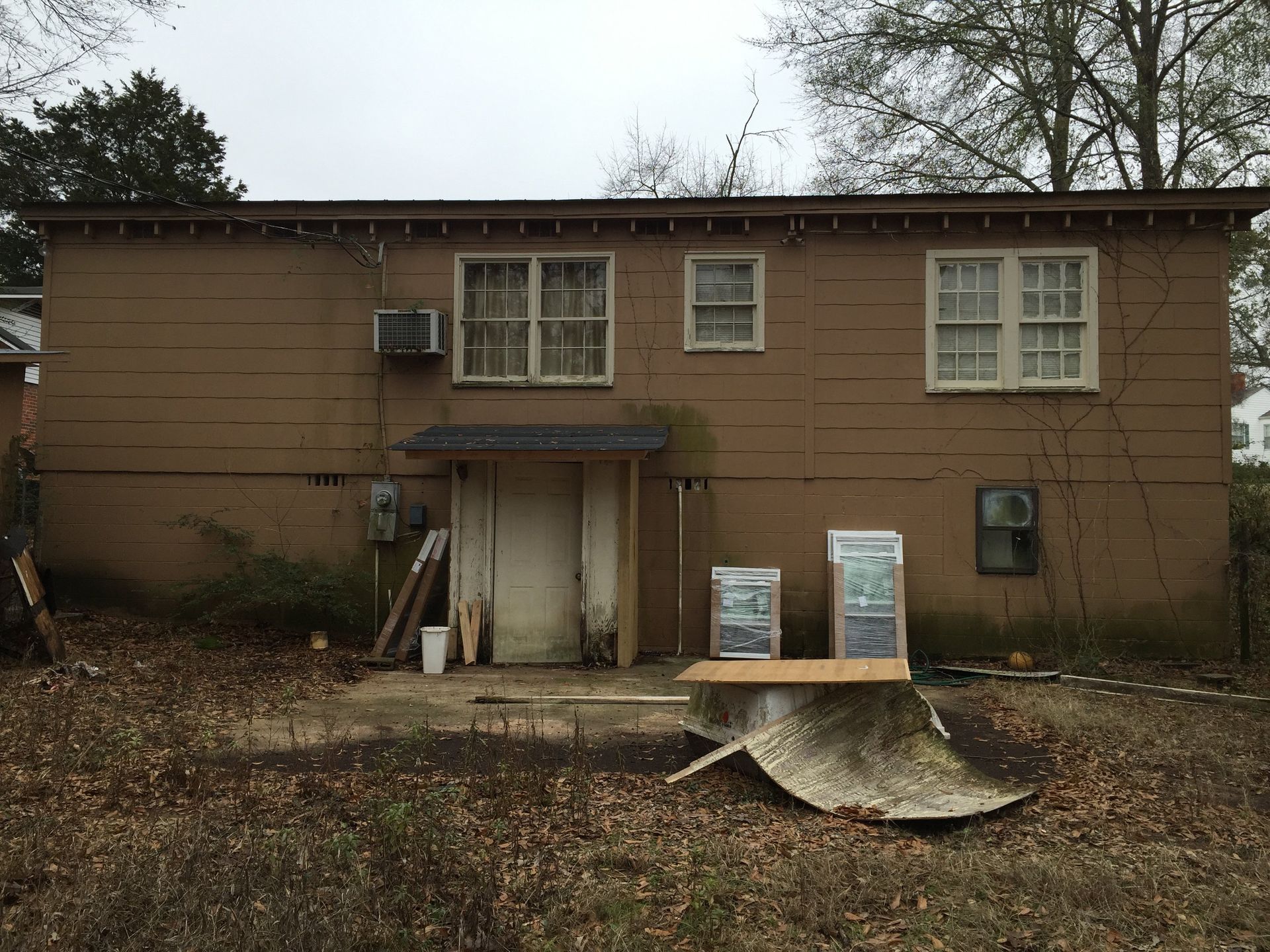 house before new siding | Tuscaloosa, AL