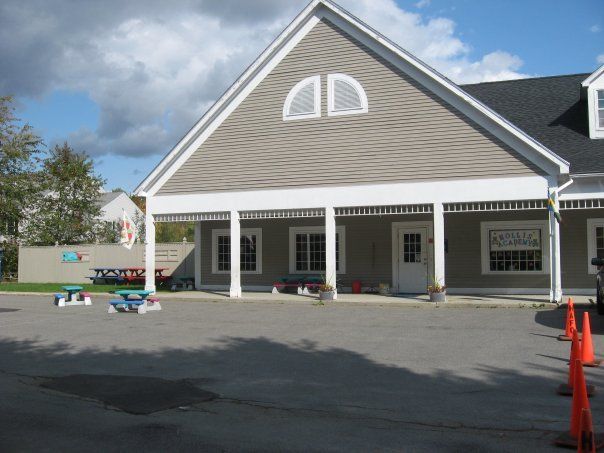 Outside of the school - Preschools & Kindergartens in Hollis, NH
