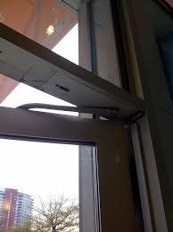 door opening device
