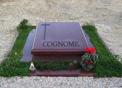lapide in marmo