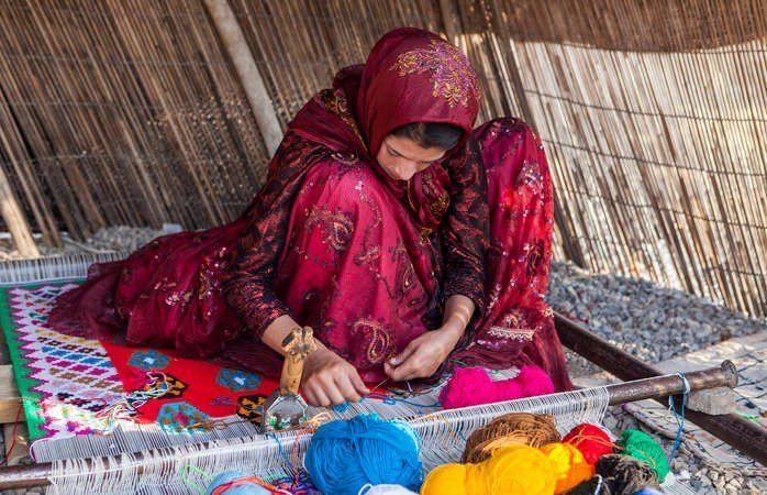 carpet weaver iran