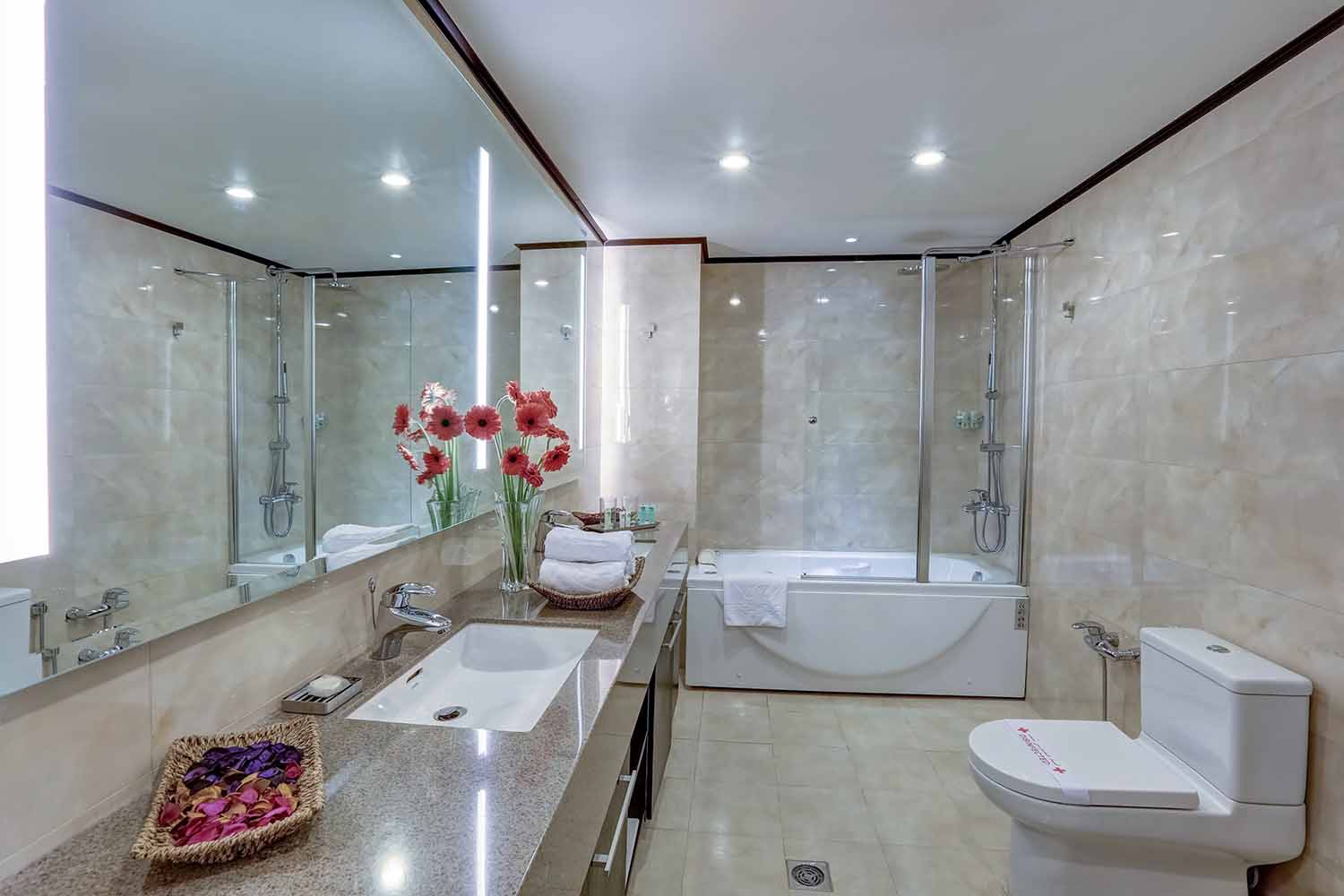 Tehran Grand Hotel 2 ,Tehran hotels, iran hotels  ,4 star hotel in tehran